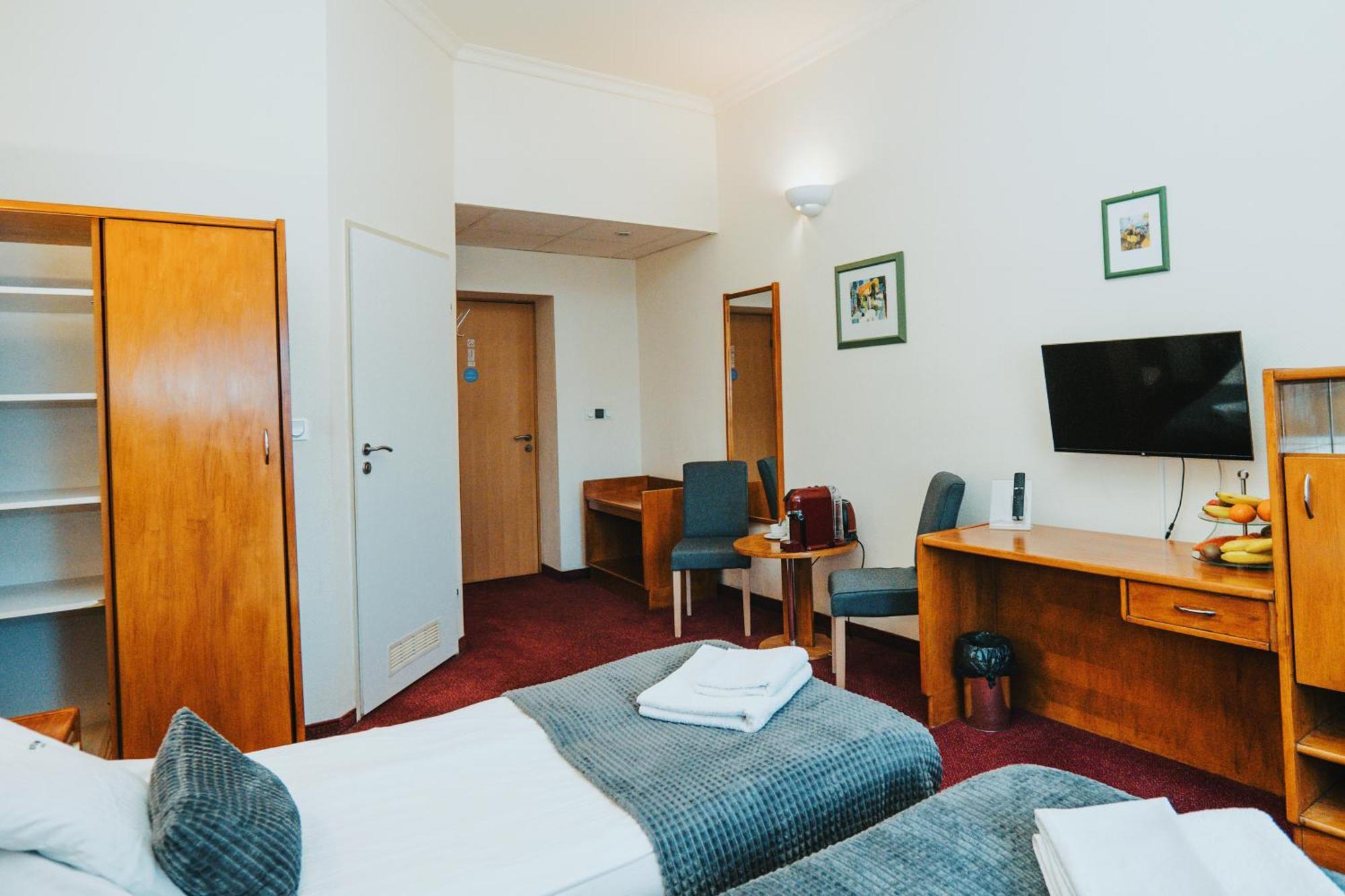 Polonia Raciborz Aparthotel Esterno foto
